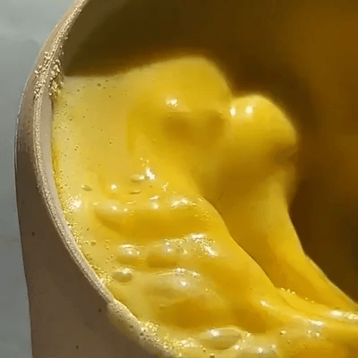 Warm Feelings Sachets saffron latte