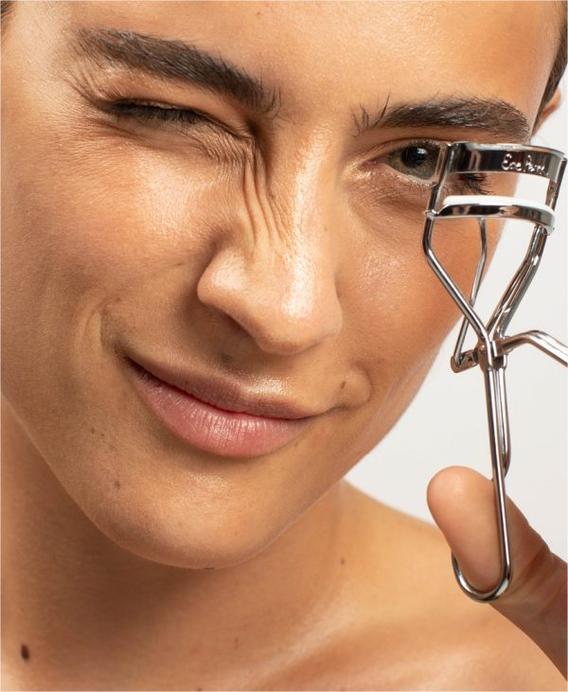 spectacular eyelash curler